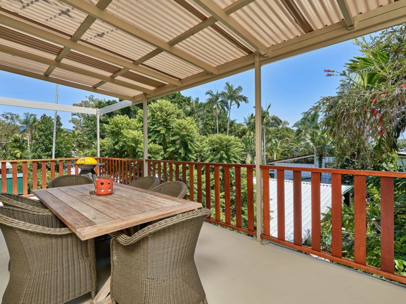 37 Moore Street, Trinity Beach QLD 4879