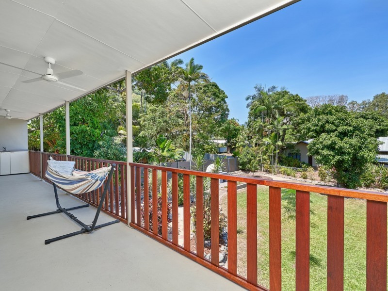 37 Moore Street, Trinity Beach QLD 4879
