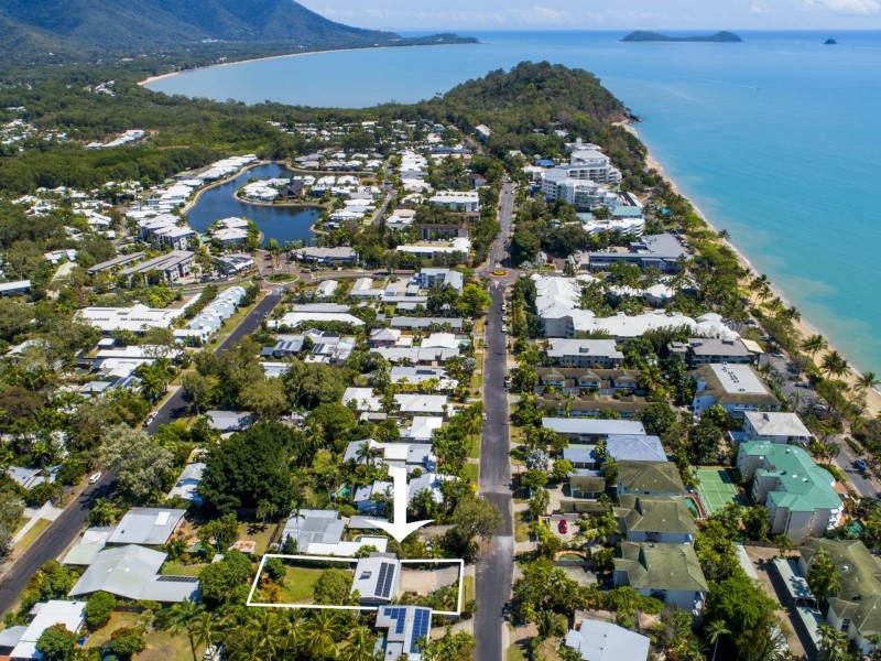 37 Moore Street, Trinity Beach QLD 4879