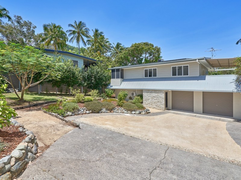 37 Moore Street, Trinity Beach QLD 4879