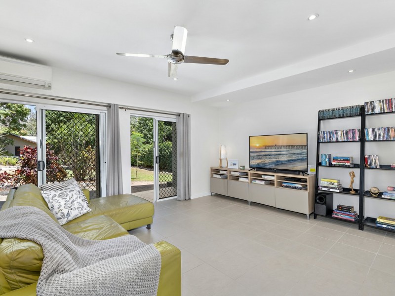 37 Moore Street, Trinity Beach QLD 4879