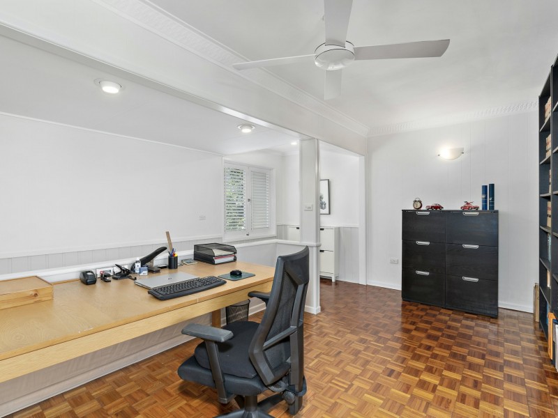 37 Moore Street, Trinity Beach QLD 4879