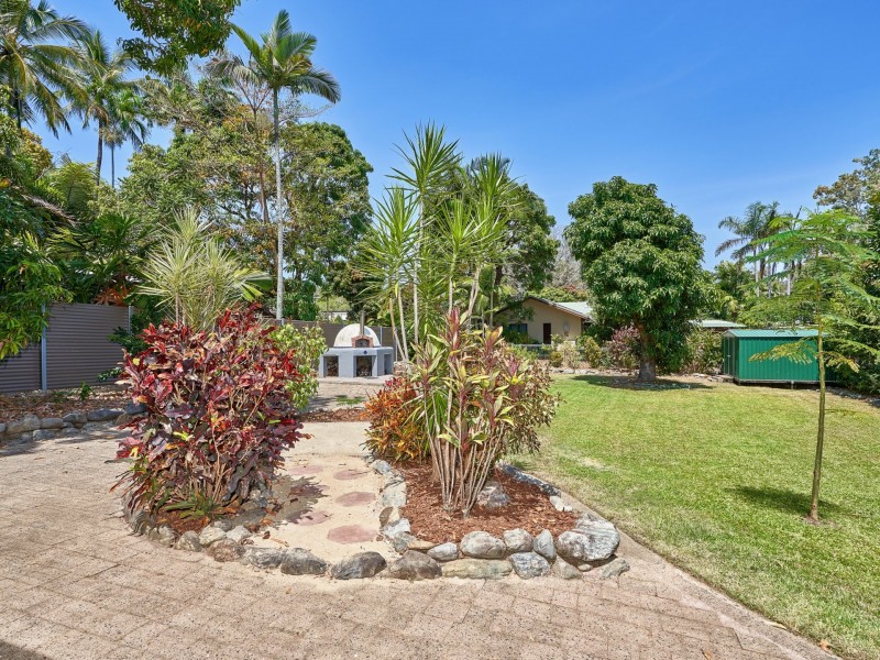 37 Moore Street, Trinity Beach QLD 4879