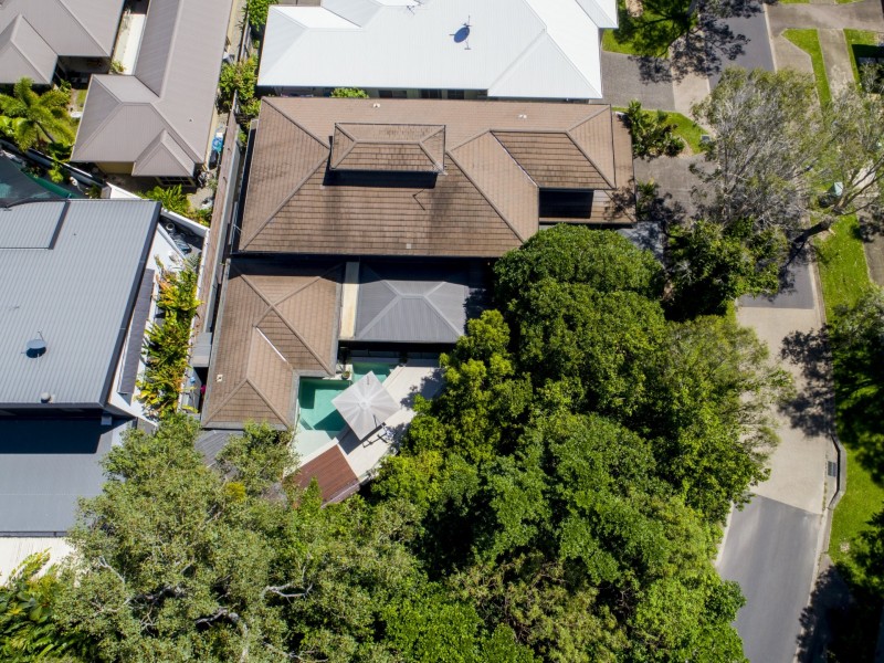 8 Lillian Road, Palm Cove QLD 4879