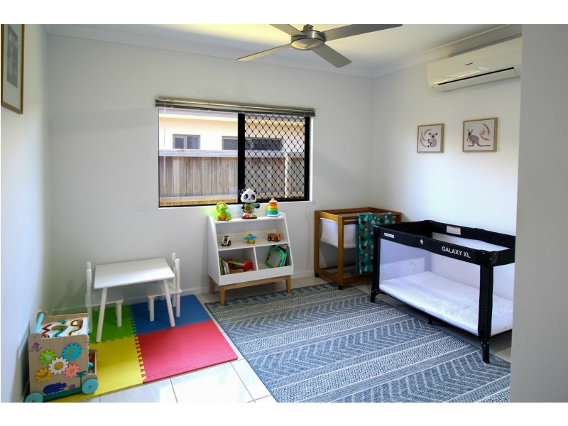 7 Midship St, Trinity Beach QLD 4879