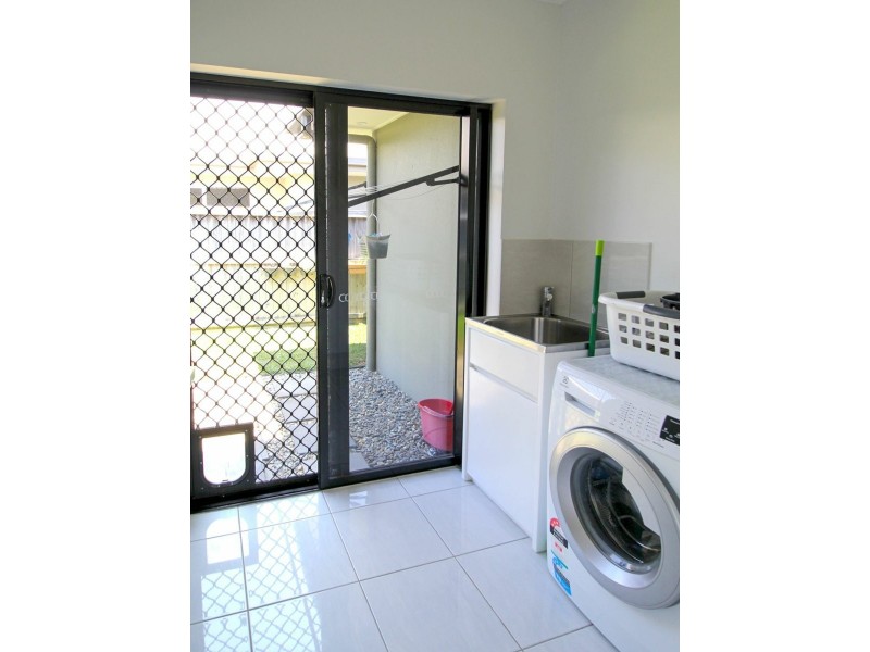 7 Midship St, Trinity Beach QLD 4879