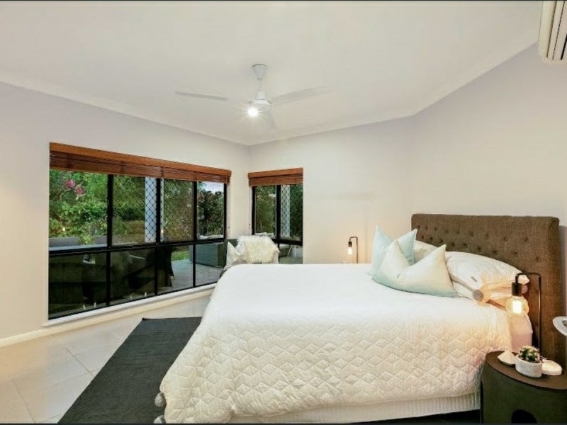 15 Norfolk Circuit, Redlynch QLD 4870