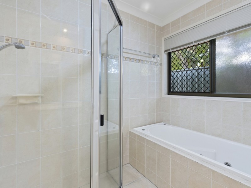 12 Tee Street, Yorkeys Knob QLD 4878