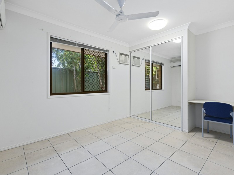 12 Tee Street, Yorkeys Knob QLD 4878