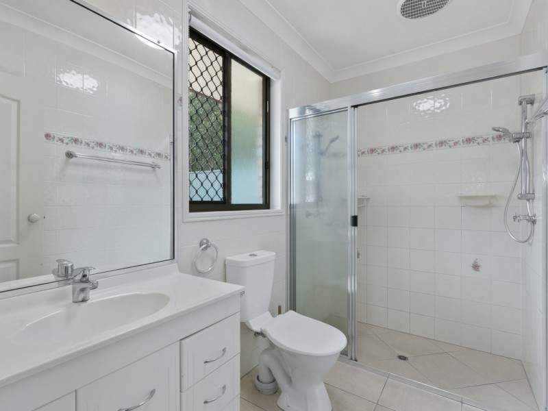 12 Tee Street, Yorkeys Knob QLD 4878