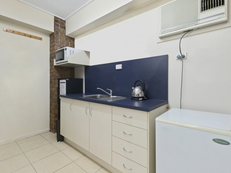 12 Tee Street, Yorkeys Knob QLD 4878