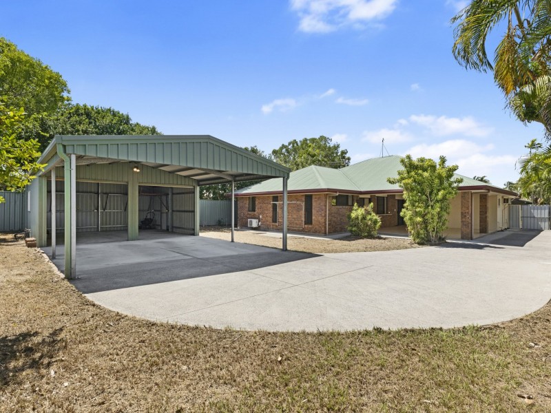 12 Tee Street, Yorkeys Knob QLD 4878