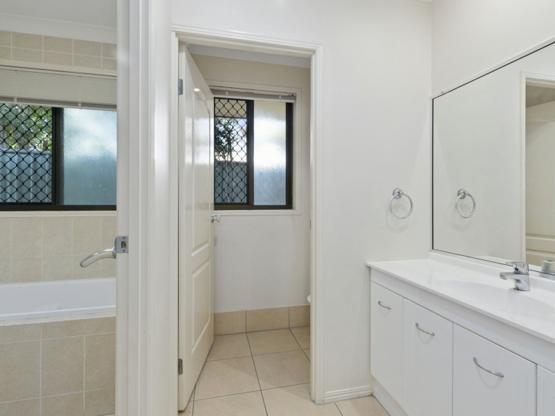 12 Tee Street, Yorkeys Knob QLD 4878