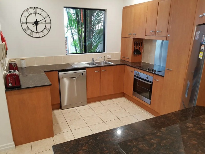 11/5-7 Arlington Esplanade, Clifton Beach QLD 4879
