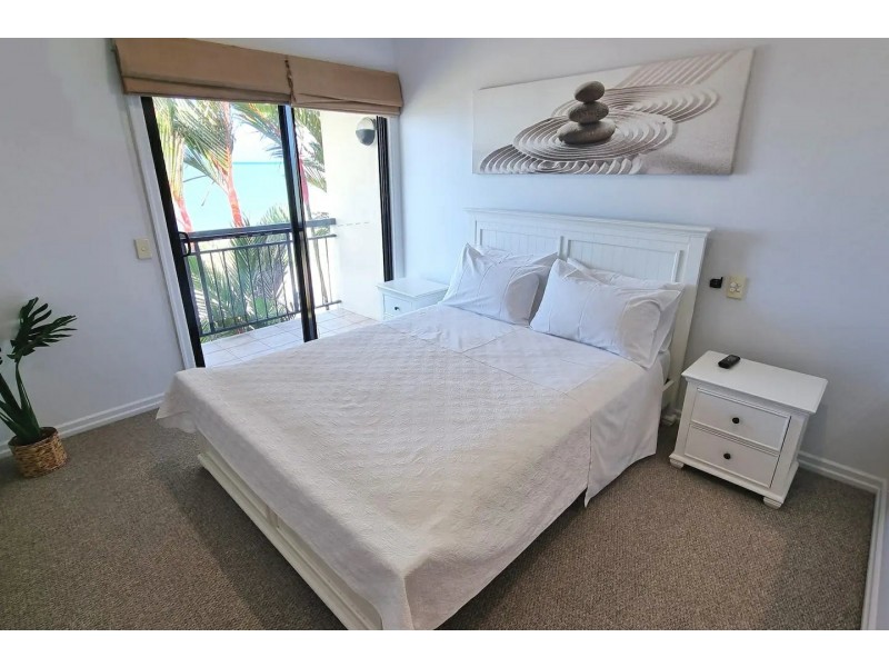 11/5-7 Arlington Esplanade, Clifton Beach QLD 4879