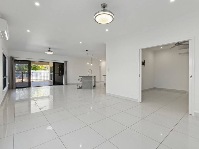 24 Iridescent Drive, Trinity Park QLD 4879