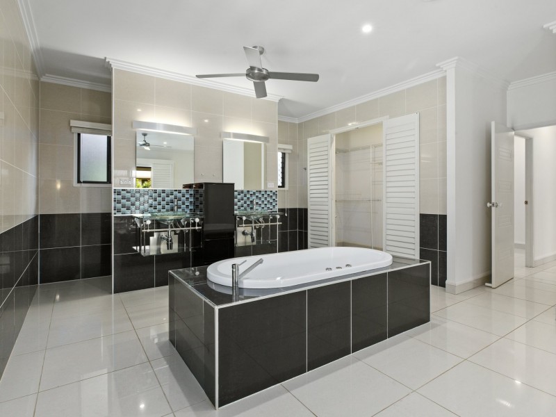 24 Iridescent Drive, Trinity Park QLD 4879