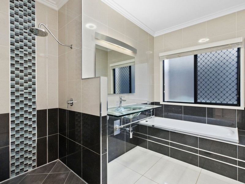 24 Iridescent Drive, Trinity Park QLD 4879