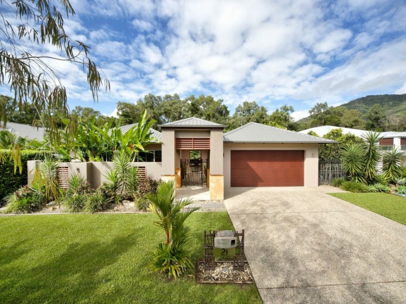 21 Aurelia Rd, Palm Cove QLD 4879