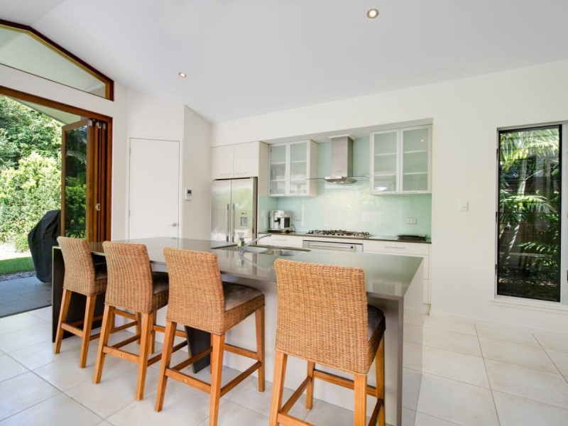 21 Aurelia Rd, Palm Cove QLD 4879