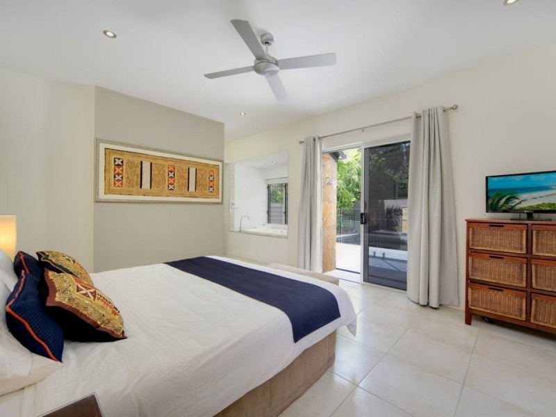 21 Aurelia Rd, Palm Cove QLD 4879