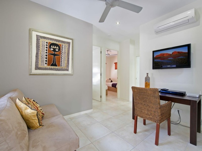 21 Aurelia Rd, Palm Cove QLD 4879