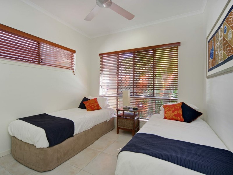 21 Aurelia Rd, Palm Cove QLD 4879