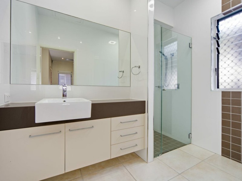 21 Aurelia Rd, Palm Cove QLD 4879