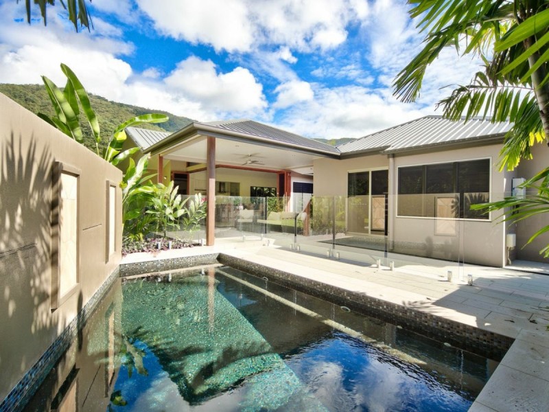 21 Aurelia Rd, Palm Cove QLD 4879