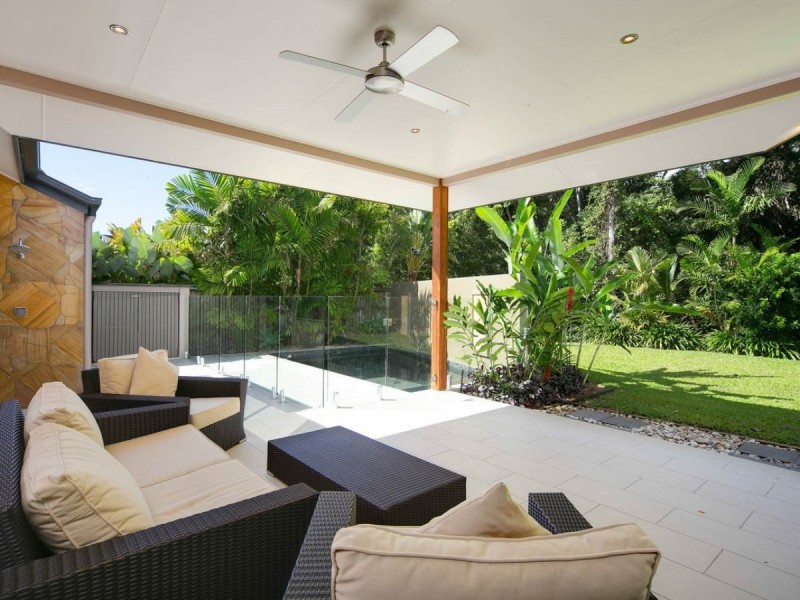 21 Aurelia Rd, Palm Cove QLD 4879