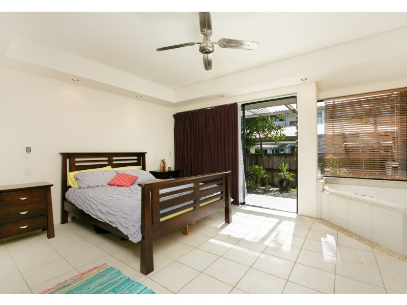 20/22-24 Oyster Court, Trinity Beach QLD 4879