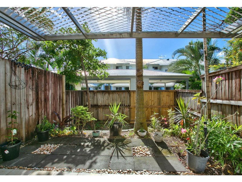 20/22-24 Oyster Court, Trinity Beach QLD 4879