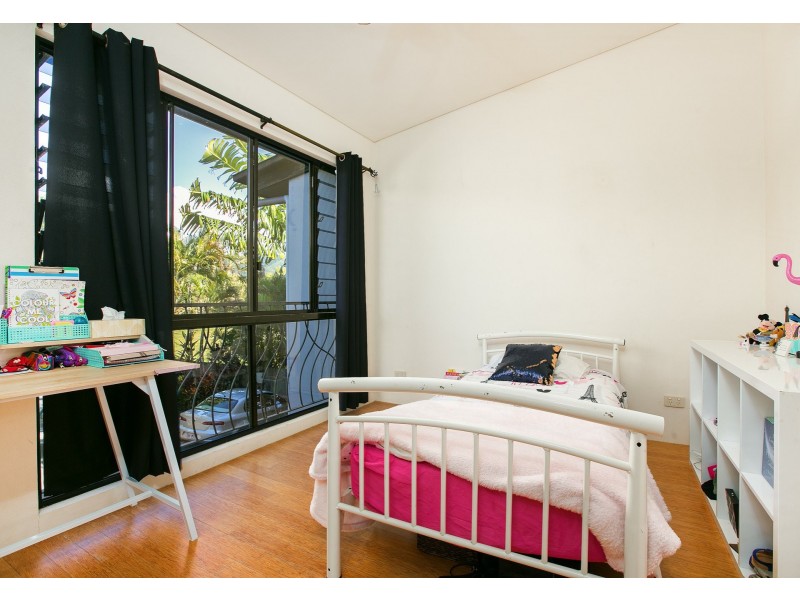 20/22-24 Oyster Court, Trinity Beach QLD 4879