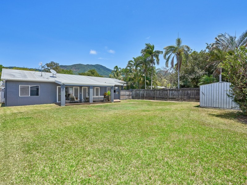 36 Cheviot St, Smithfield QLD 4878