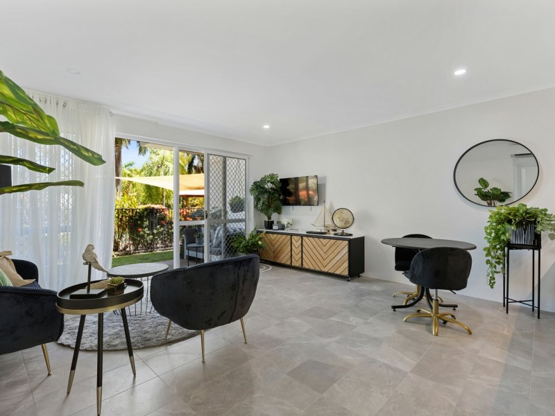 102/305-341 Coral Coast Drive, Palm Cove QLD 4879