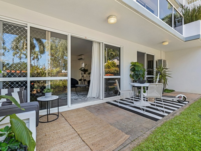 102/305-341 Coral Coast Drive, Palm Cove QLD 4879