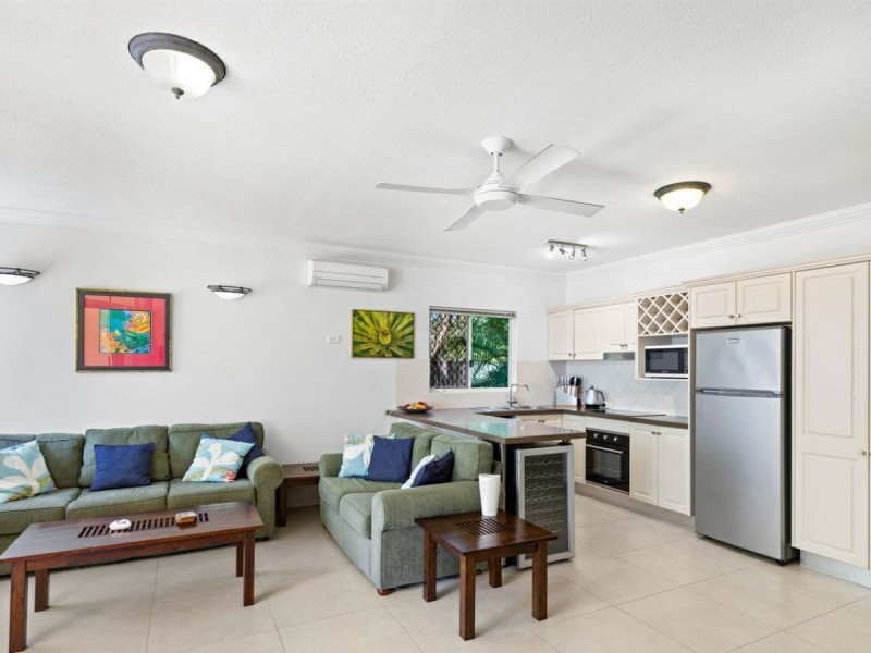 1/27 Sims Esplanade, Yorkeys Knob QLD 4878