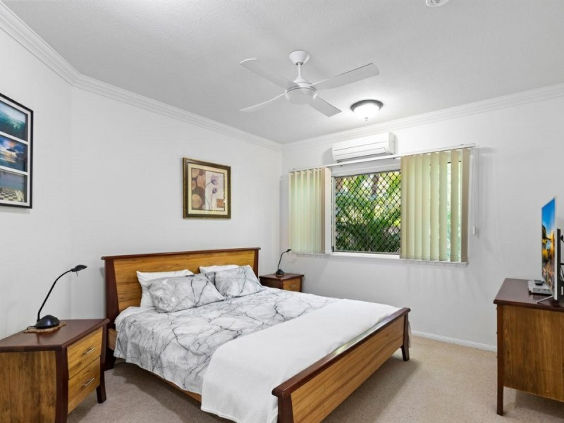 1/27 Sims Esplanade, Yorkeys Knob QLD 4878