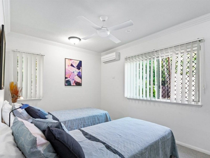 1/27 Sims Esplanade, Yorkeys Knob QLD 4878