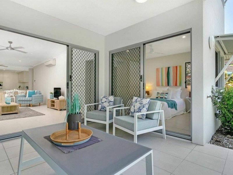 4/43-45 Sims Esplanade, Yorkeys Knob QLD 4878