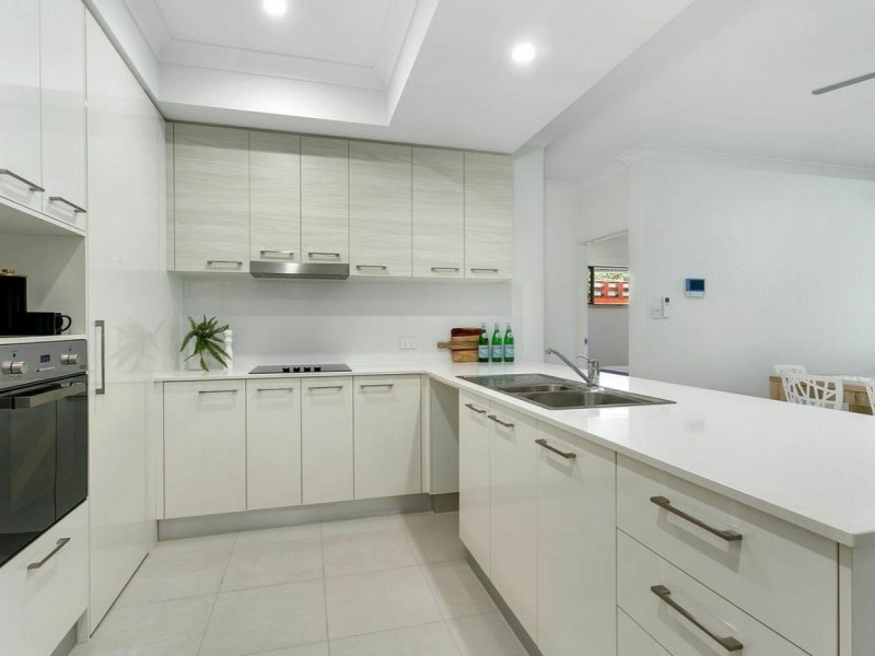 8/43-45 Sims Esplanade, Yorkeys Knob QLD 4878