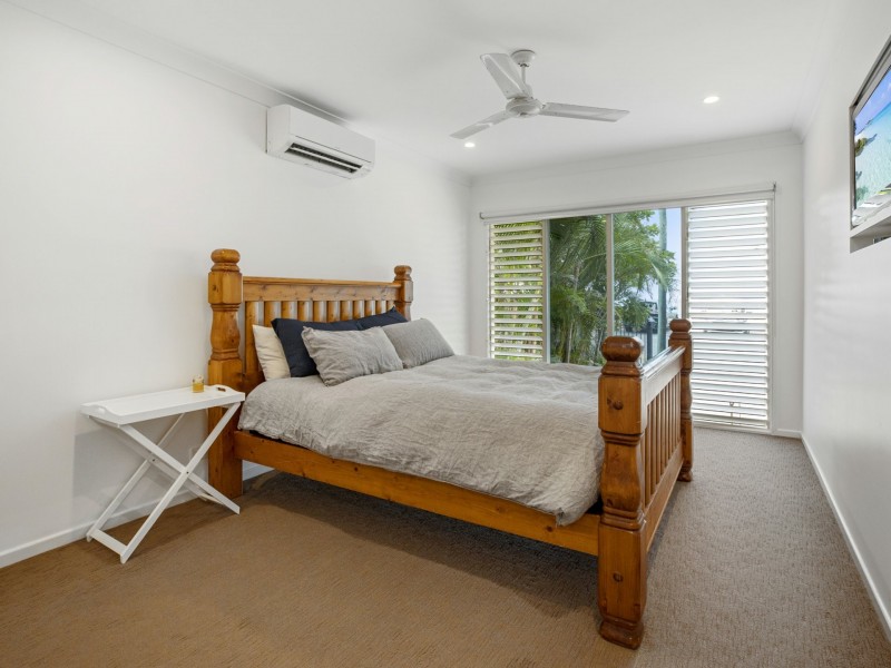 57 Arlington Esplanade, Clifton Beach QLD 4879