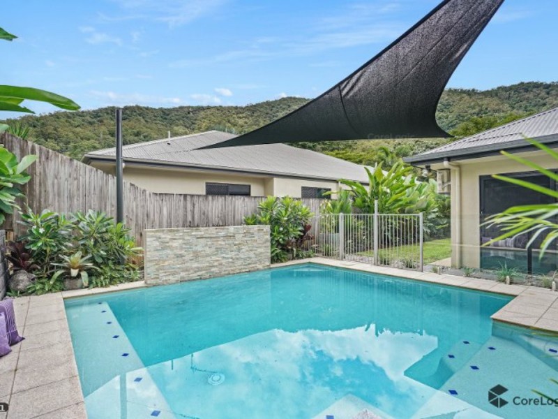 11 Huntley Crescent, Redlynch QLD 4870