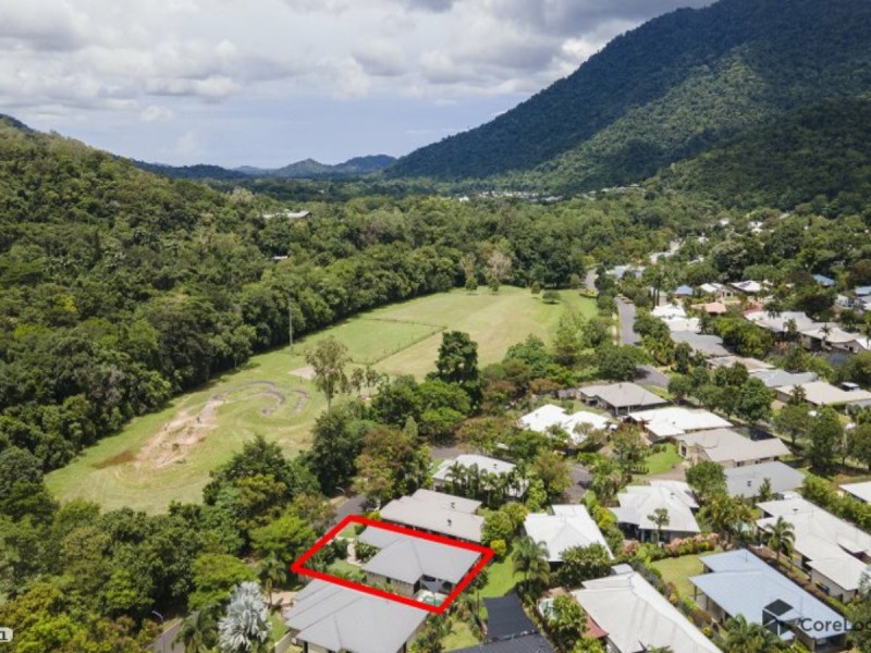 11 Huntley Crescent, Redlynch QLD 4870