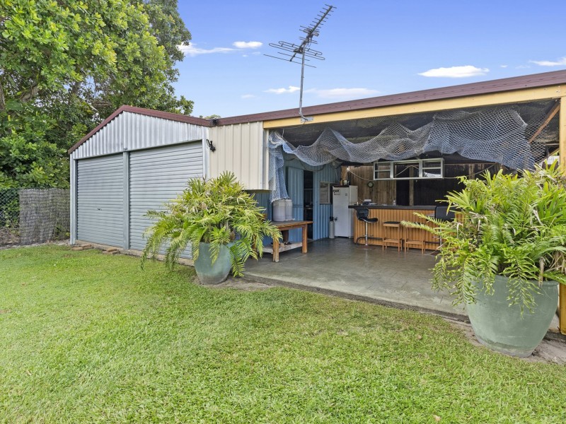 24 Tee Street, Yorkeys Knob QLD 4878
