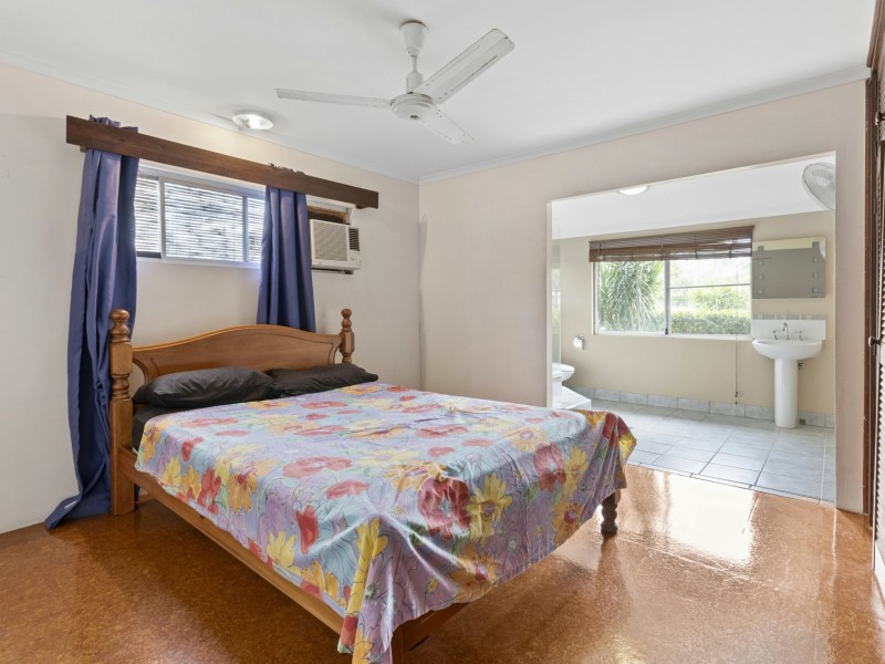 24 Tee Street, Yorkeys Knob QLD 4878