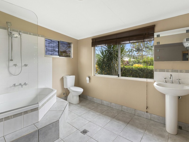 24 Tee Street, Yorkeys Knob QLD 4878