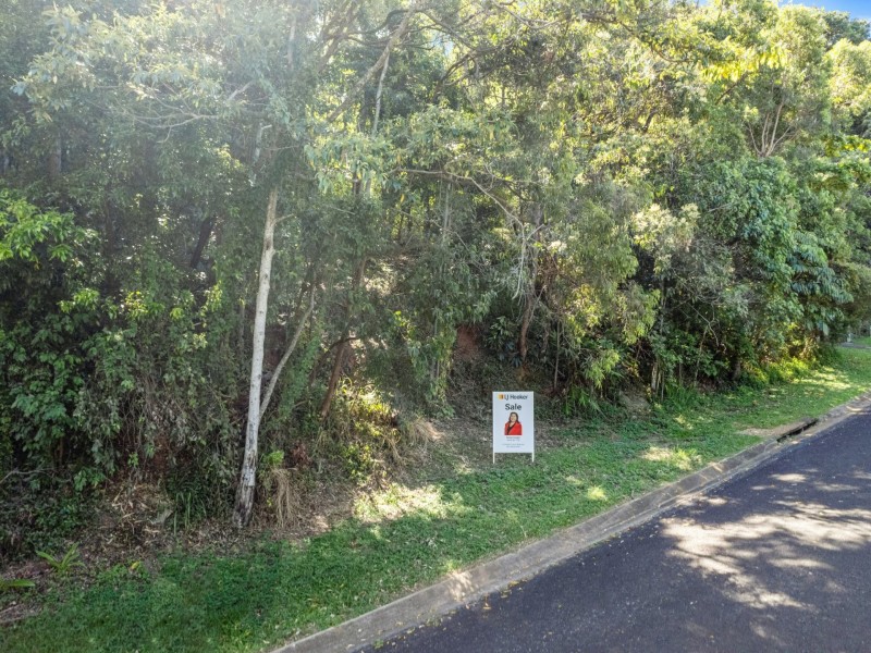 13 Amaroo Close, Smithfield QLD 4878