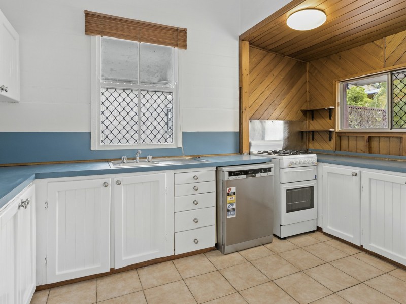 16 Clare Street, Parramatta Park QLD 4870