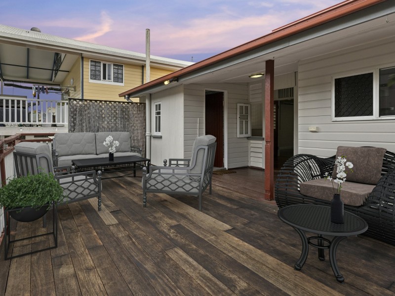 16 Clare Street, Parramatta Park QLD 4870